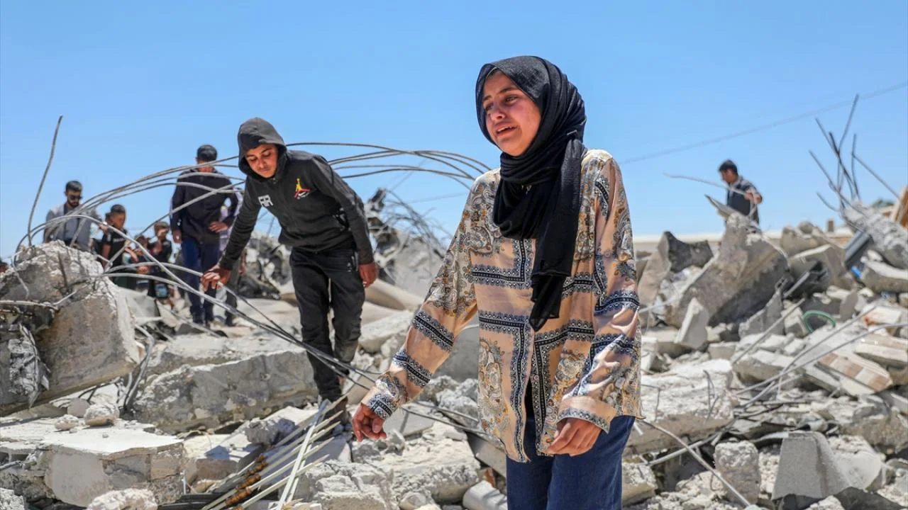 İsrail, Batı Şeria'nın El Halil ve Beytüllahim bölgelerinde Filistinlilere ait yaklaşık 183 dönüm araziye el koydu