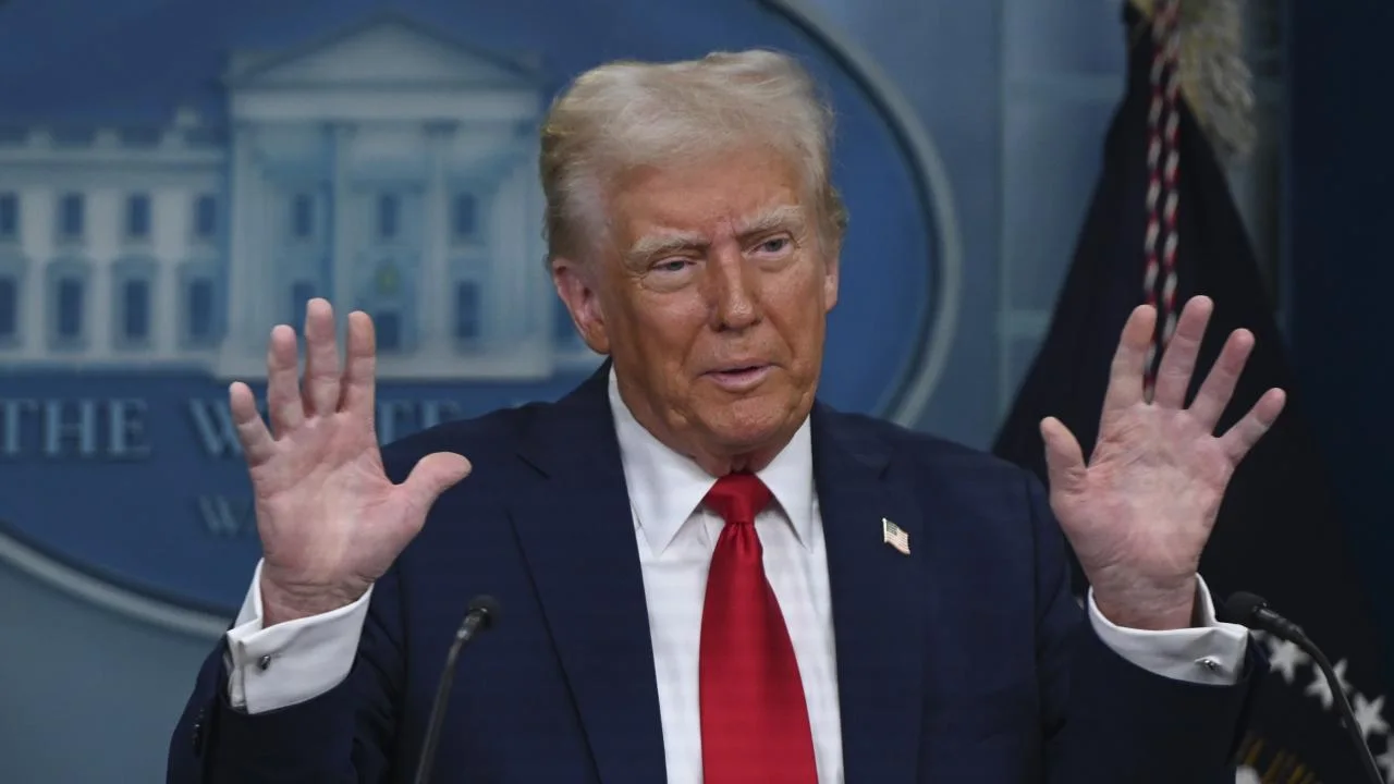 Trump, Ukrayna'nın Rusya'daki dizel rafinerilerine yönelik saldırılarını eleştirdi